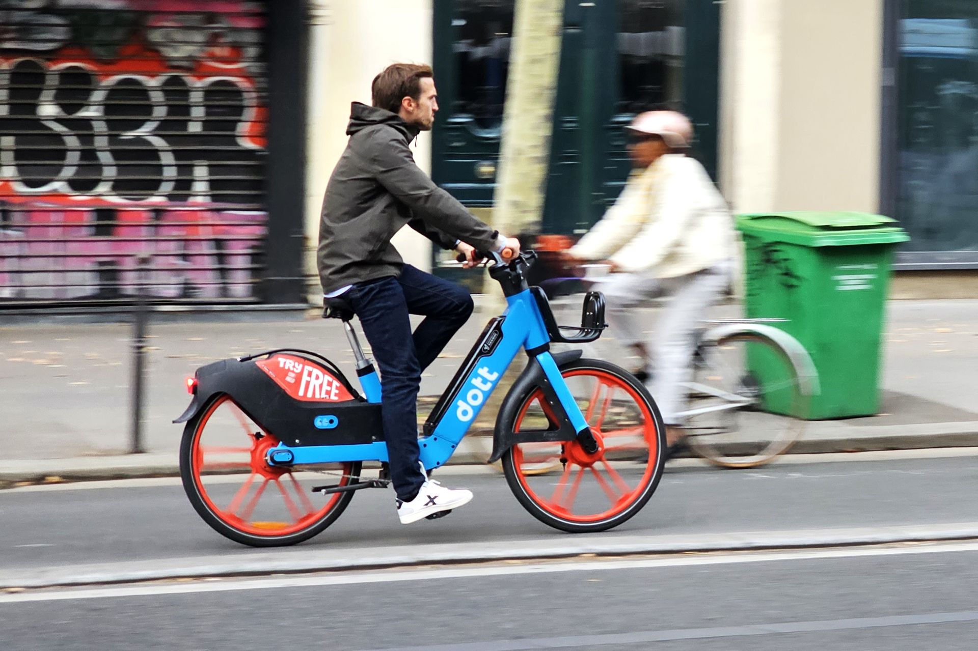 Les Services de Location Vélos Électriques à Paris en 2025