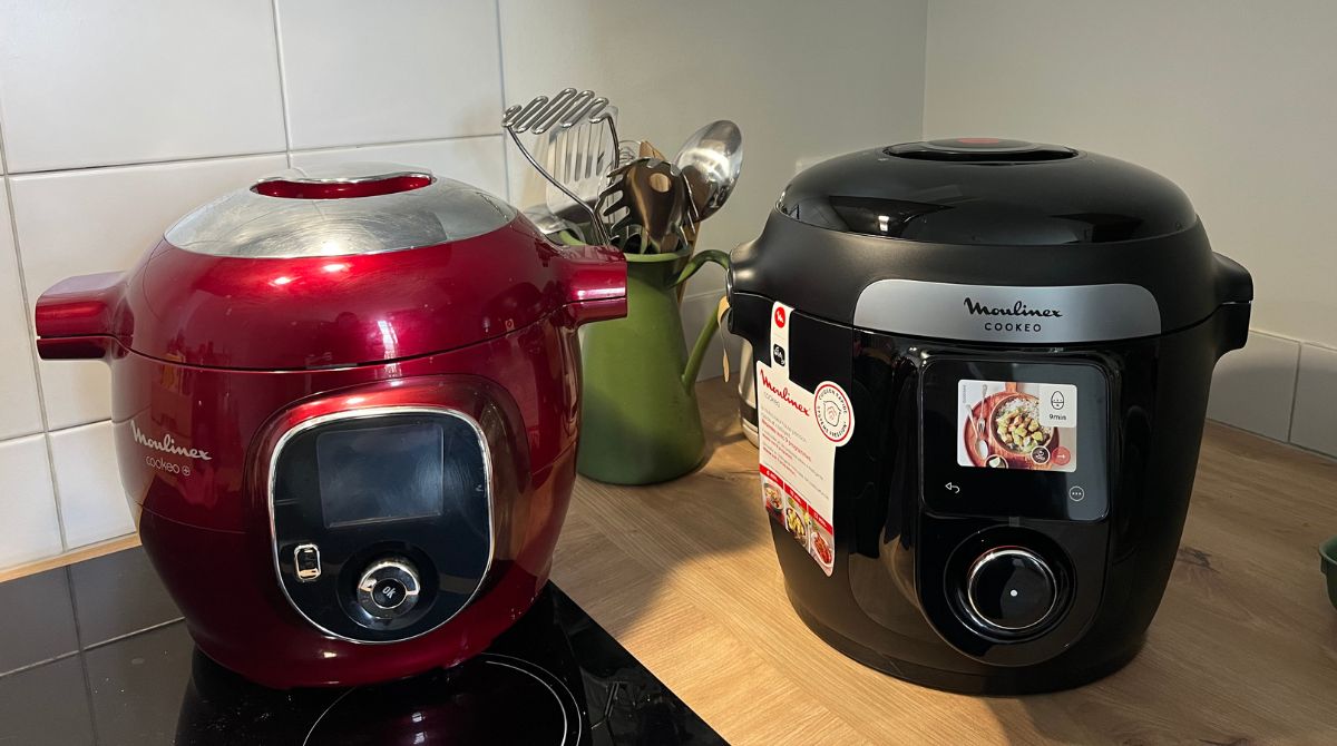 deux cookeo sur un plan de travail