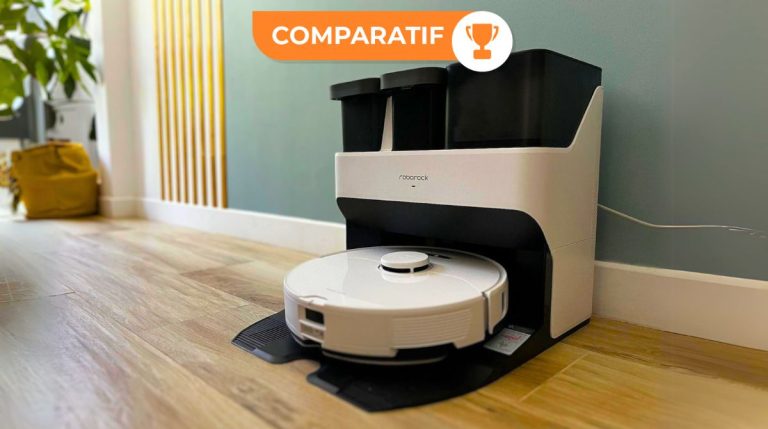 L'aspirateur robot roborock dans sa station