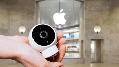 Apple confirme les rumeurs : une caméra de surveillance d'un tout nouveau genre arrive caméra de surveillance devant une enseigne apple