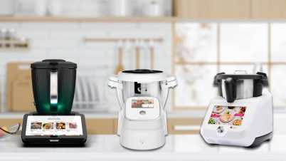 Moulinex, Vorwerk, Silvercrest... : quelle marque est la plus fiable selon 60 Millions de consommateurs ? thermomix, companion de moulinex et monsieur cuisine sur un plan de travail
