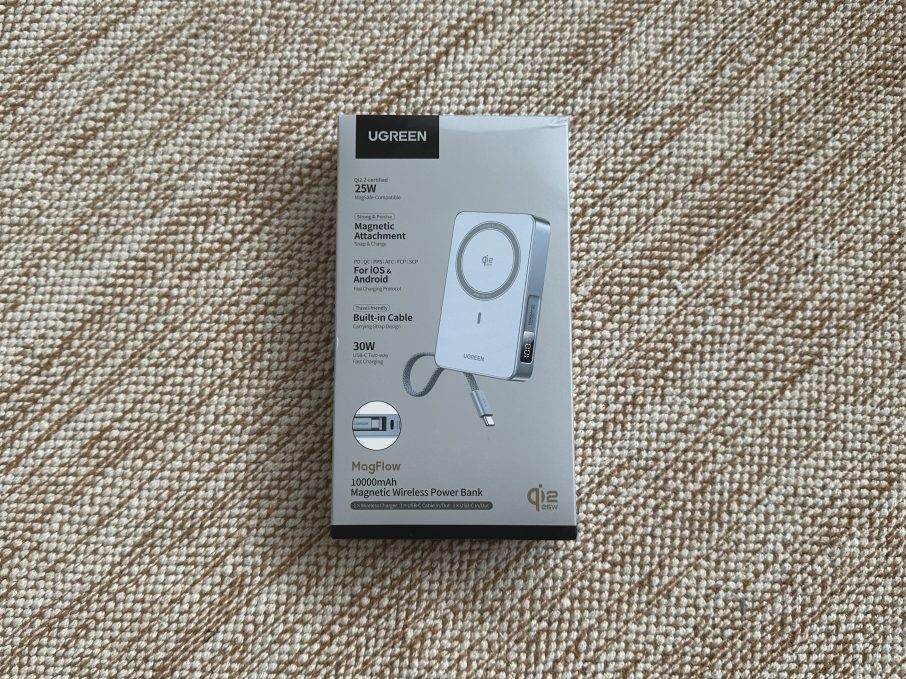 batterie externe MagFlow de UGREEN dans sa boîte