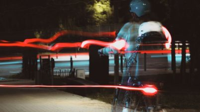 Éclairage vélo : 5 accessoires high-tech et originaux français pour rouler en sécurité éclairage vélo électrique connecté