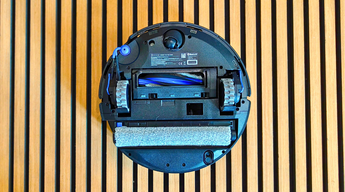 Deebot T90 Pro Omni sous le chassis
