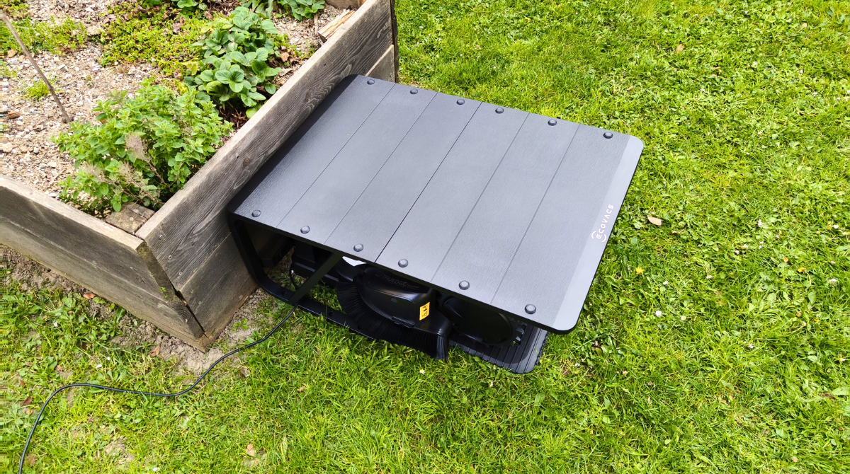 ecovacs goat O1200 abri