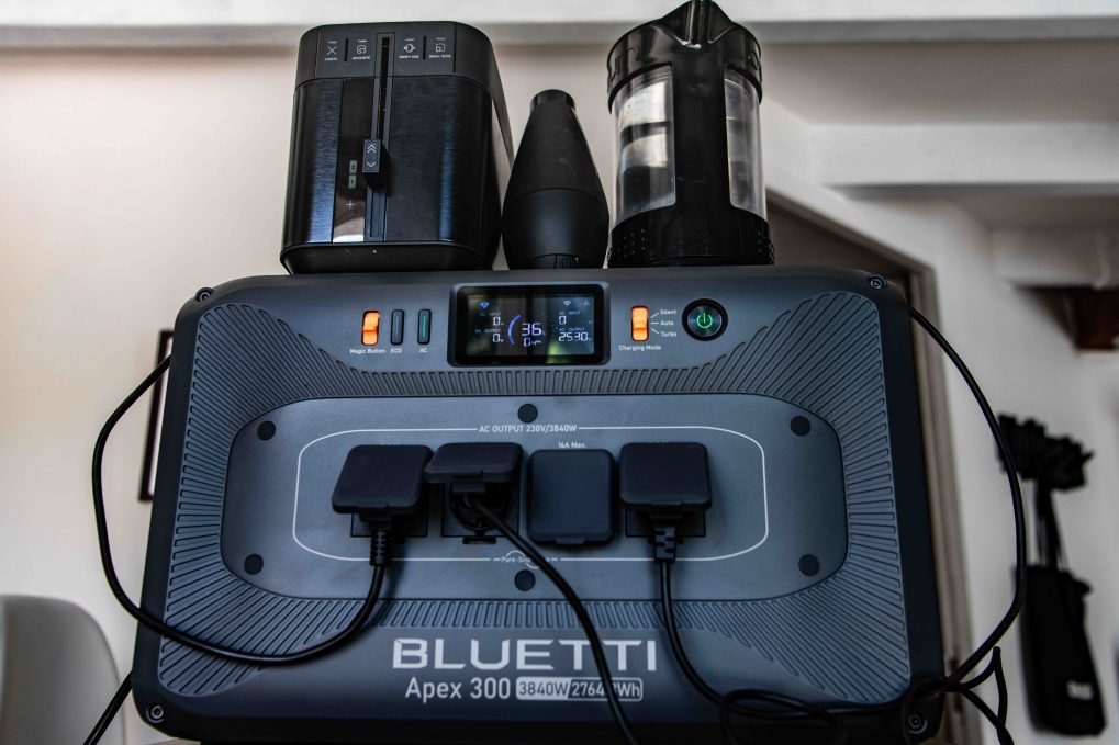 BLUETTI Apex 300 test performances