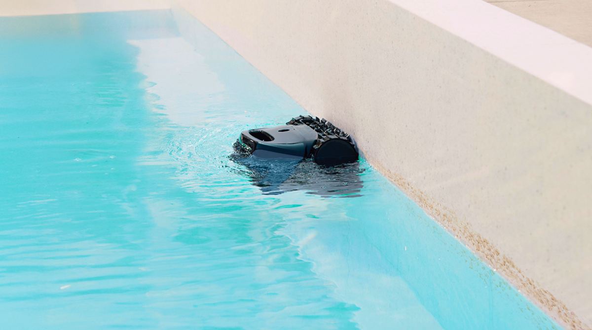 Betabot Sora 30 Waterline Cleaning