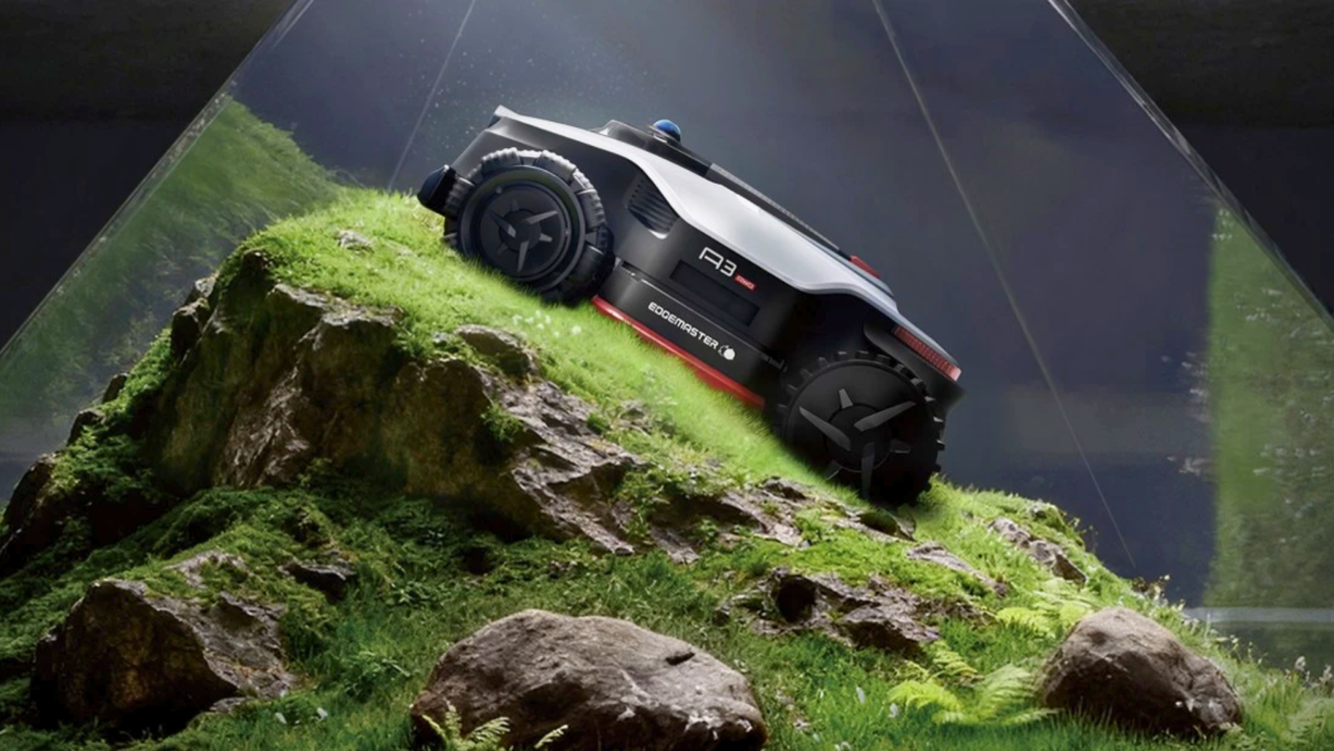 Dreame A3 AWD Pro : le robot-tondeuse 4×4 sans câble qui veut détrôner Mammotion LUBA 3 Dreame A3 AWD Pro sur une butte