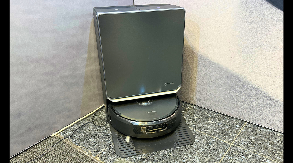 Narwal Flow 2 avec sa station