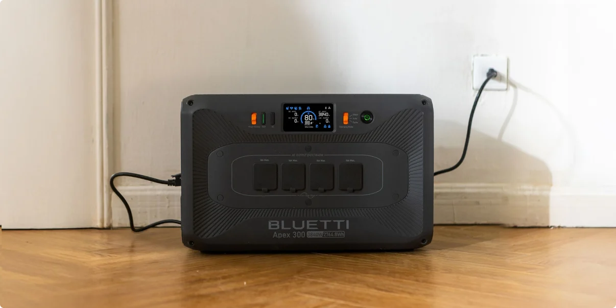 BLUETTI Apex 300 dans une piece