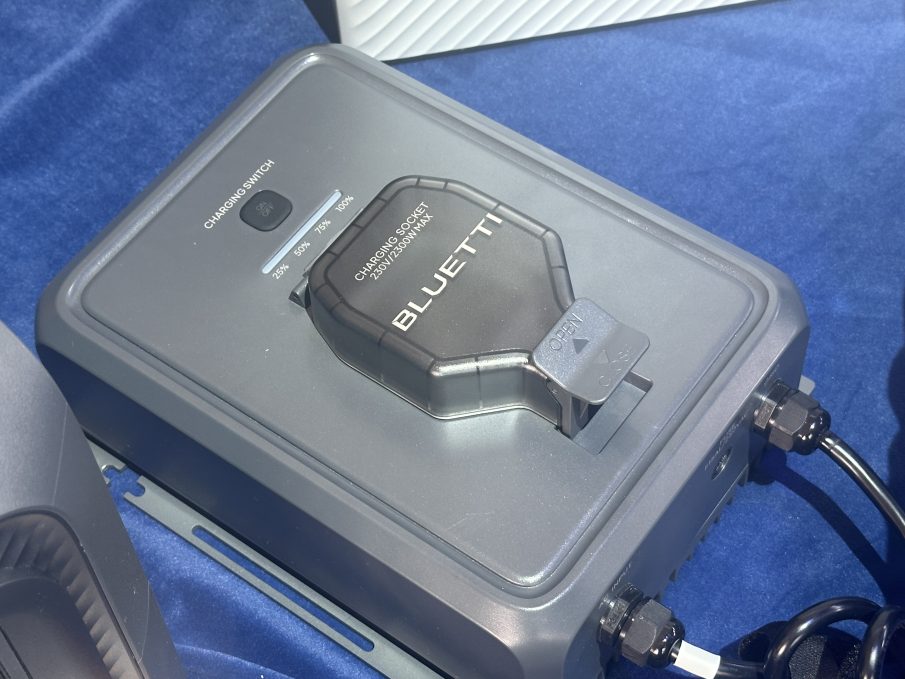 Bluetti Balco Transfer Hub capot ferme