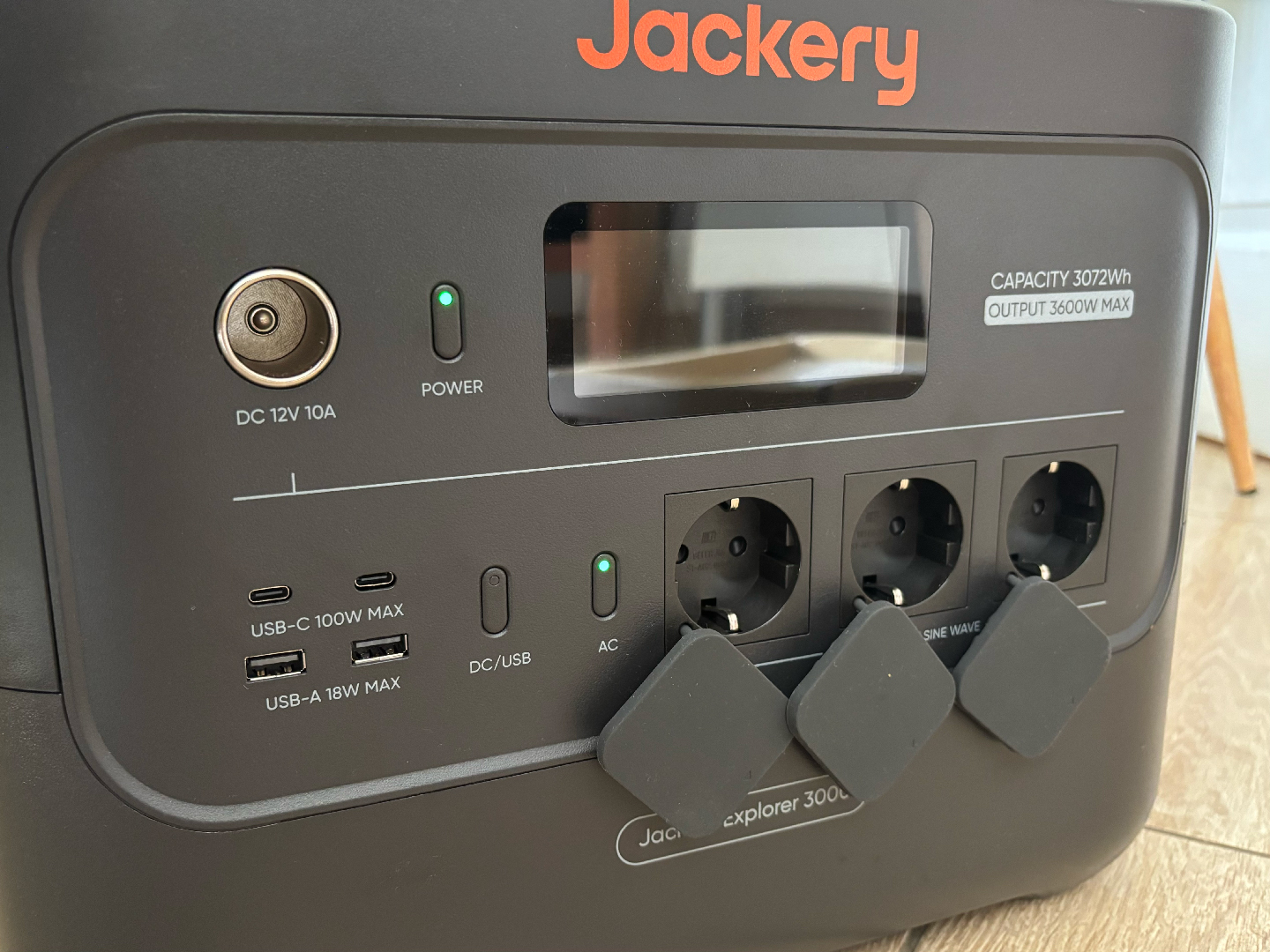 Façade de la Jackery Explorer 3000