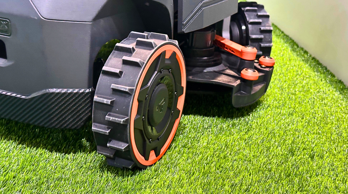 H5 Pro zoom sur le bras coupe-bordure IFA 2026