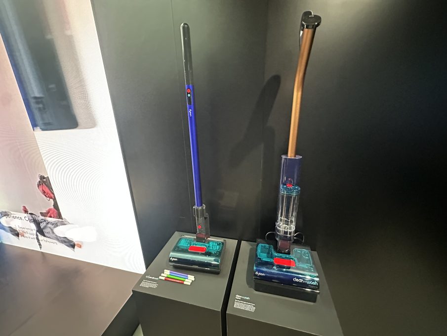Dyson W1 PencilWash présentoir IFA 2026