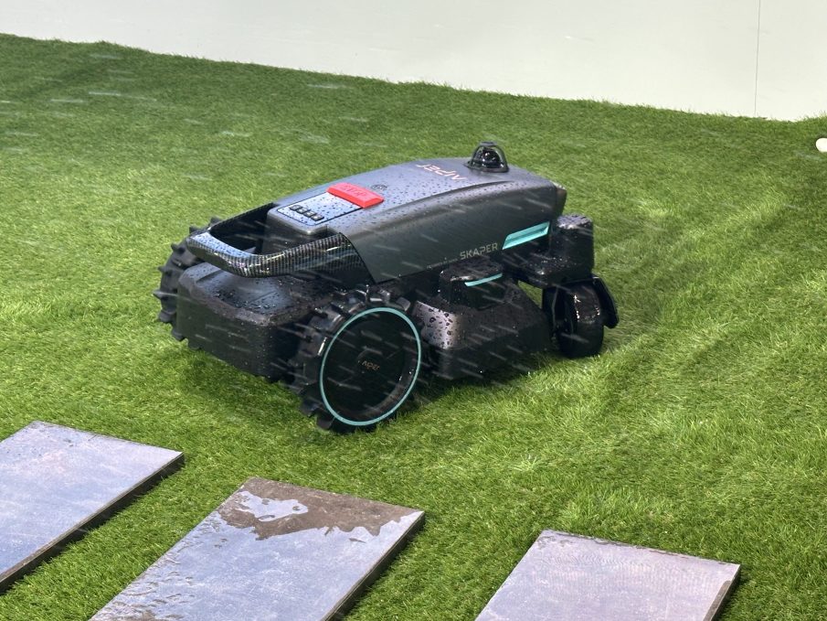 robot-tondeuse Aiper écosystème IFA 2026