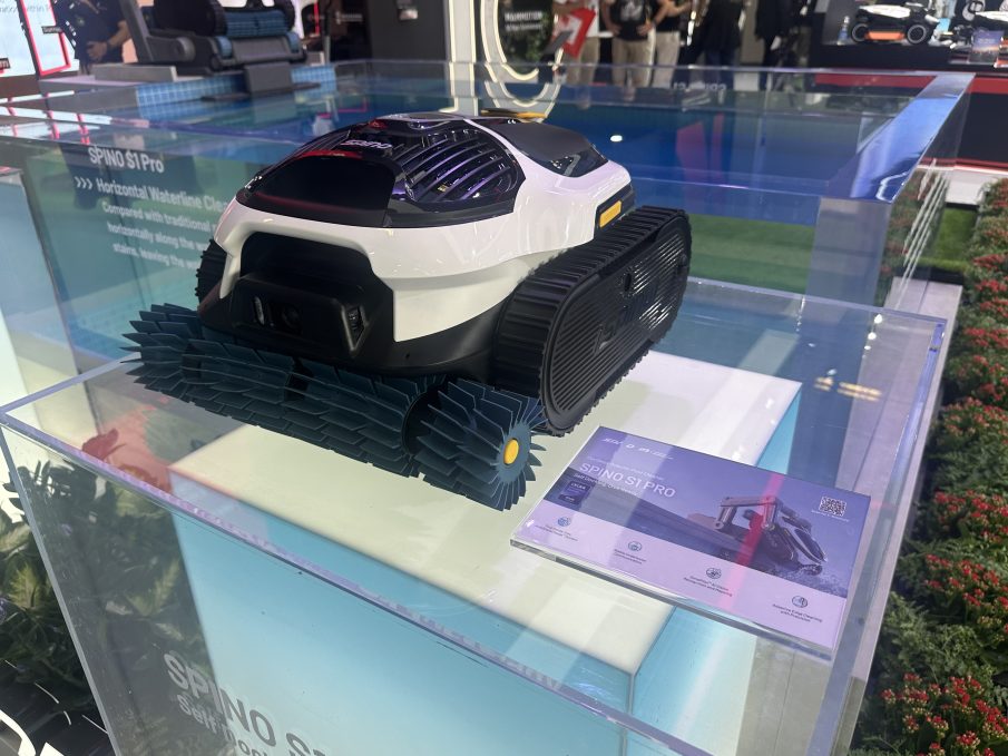 SPINO S1 mammotion présentoir IFA 2026