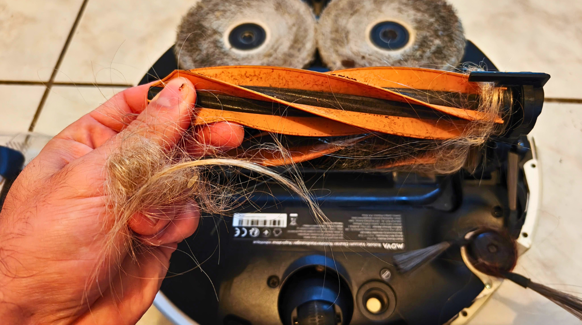 MOVA V70 Ultra Complete X cheveux coincés dans la brosse
